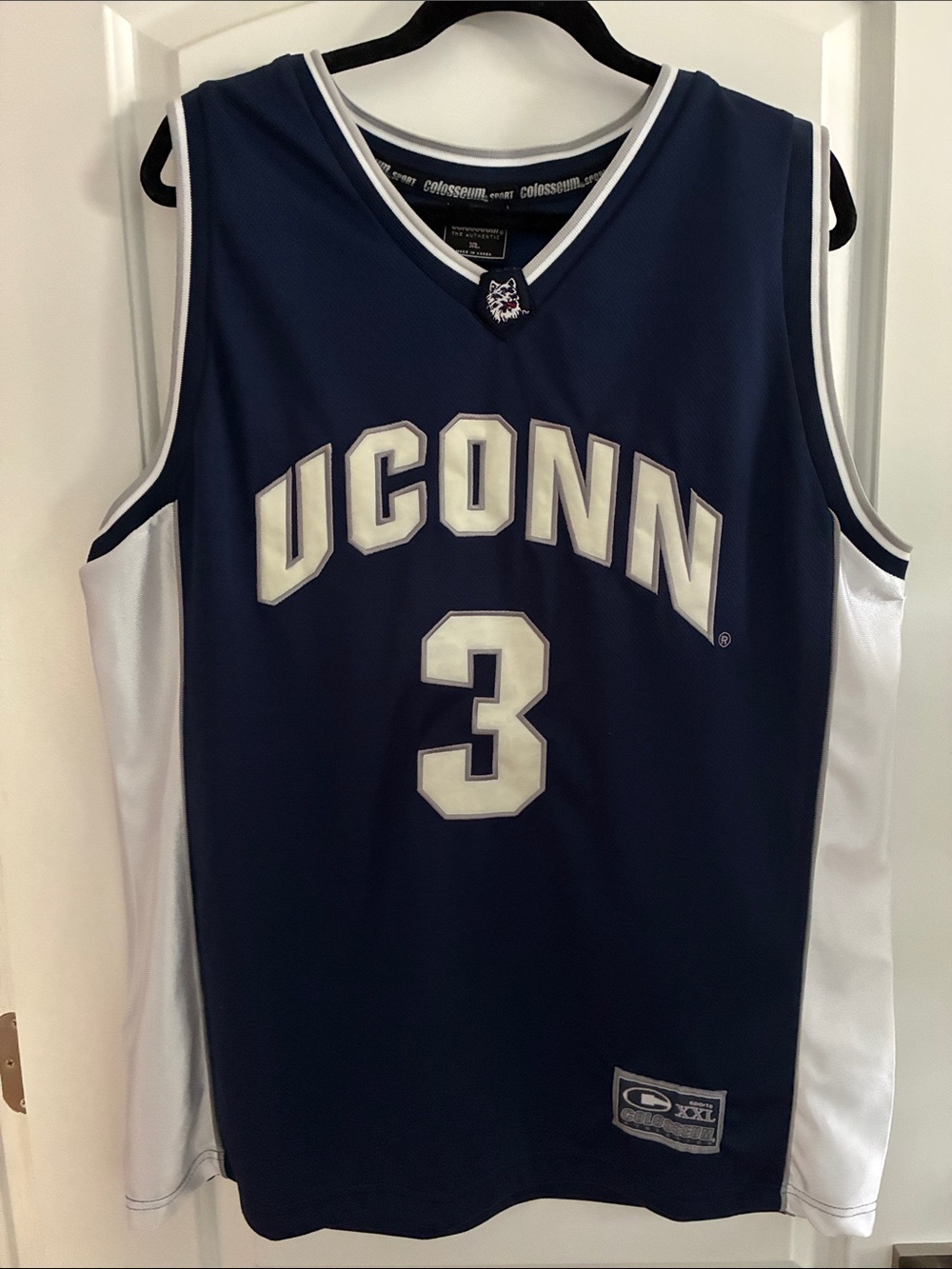 Colosseum Sport Men’s XL UConn Navy and White Basketball Jersey #3